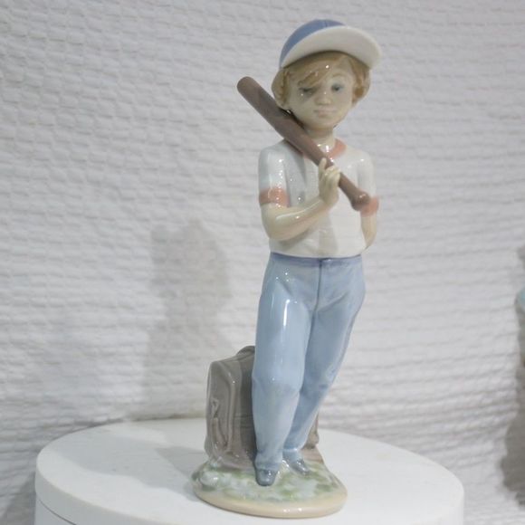 Lladro Accents Vintage 99 Lladro Porcelain Boy With Baseball Bat